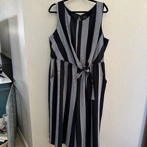 Worthington Black and White Pantsuit ‎ Size 18